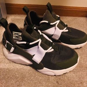 Like New Women’s Size 8.5 Nike Huaraches